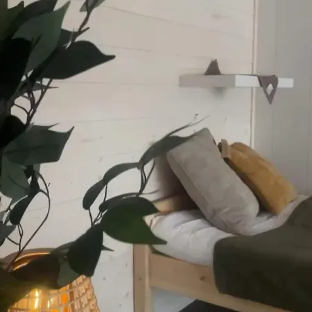 Hébergement de vacances Airport Light *